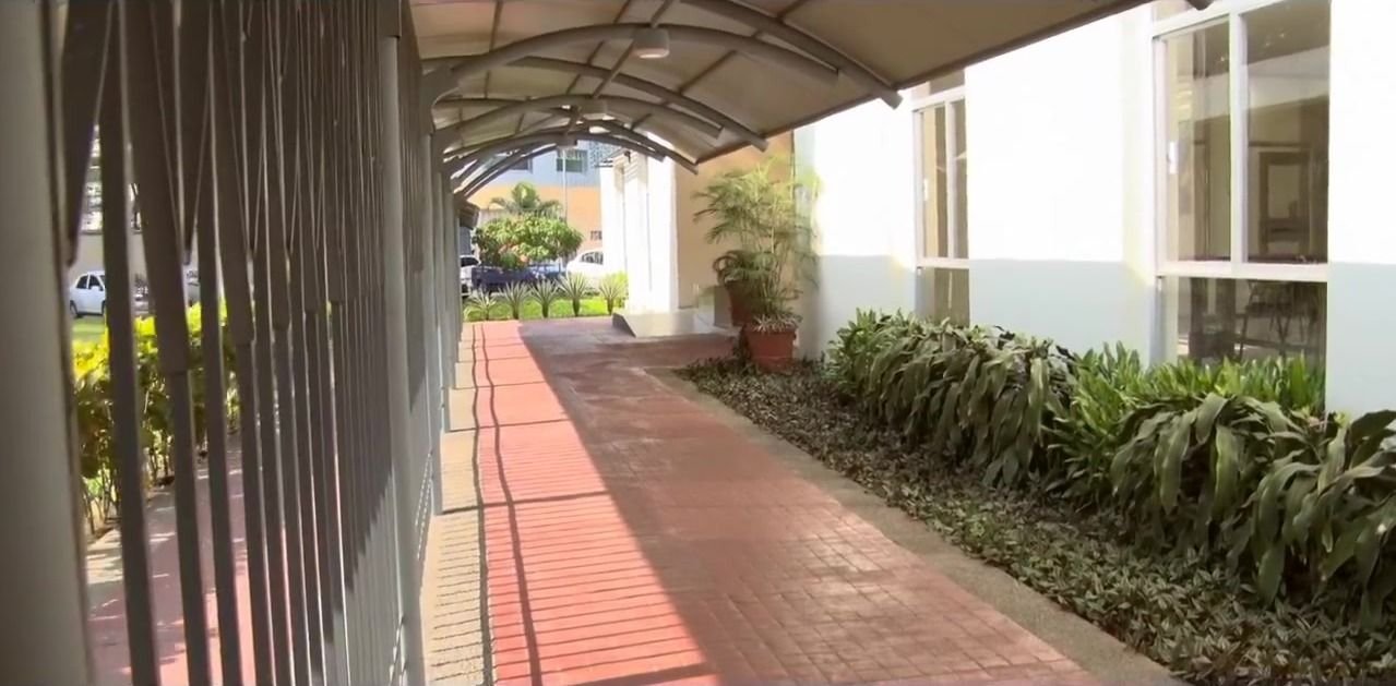 Andador techado